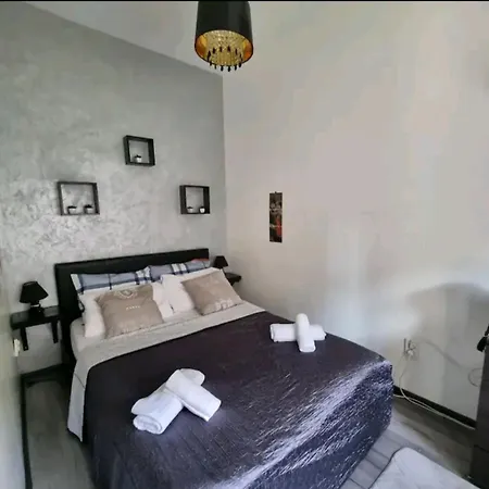 Apartment Mone *