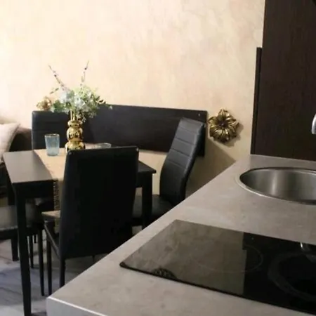 Apartment Mone *